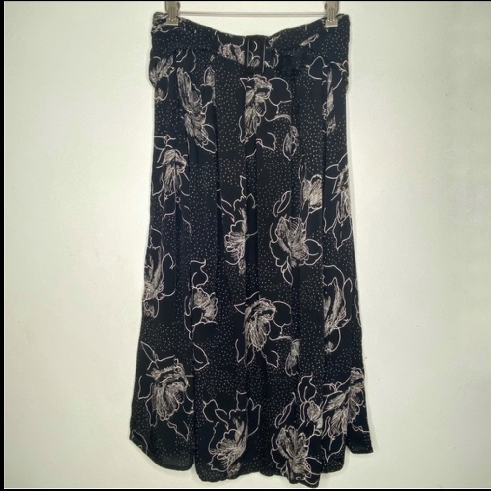 Vintage COMPONIX A-line midi black and white floral flowy skirt w/built belt